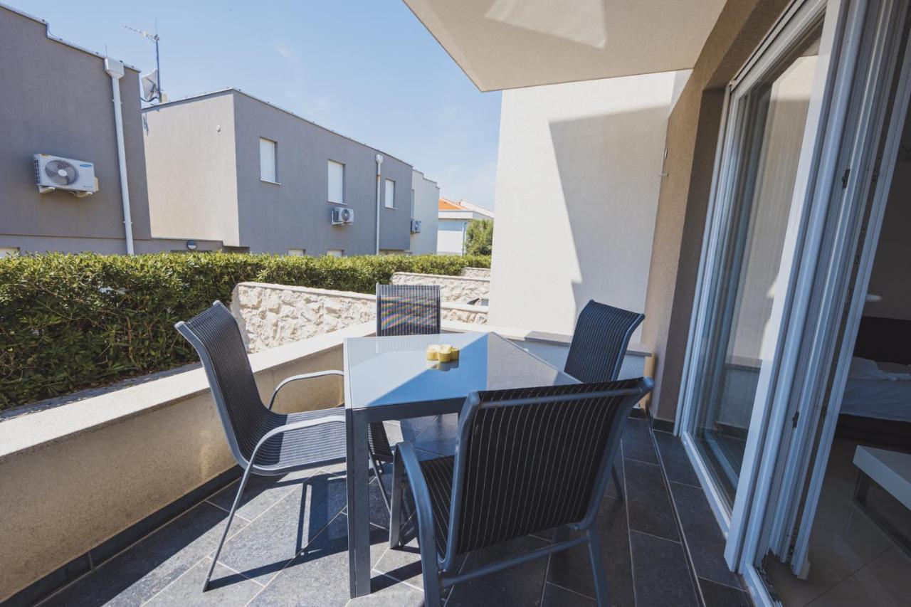 Apartments Lemon Novalja Exteriér fotografie